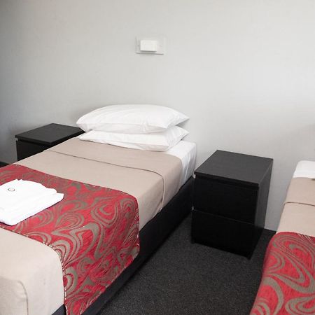 Royal Hotel ซิงเกิลตัน ภายนอก รูปภาพ